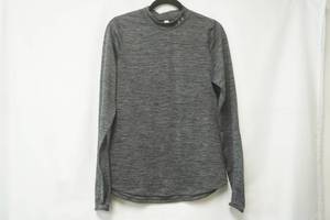 lot 330 image: Under Armor Size L Grey Long Sleeve Shirt