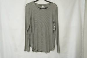 lot 345 image: NWT Old Navy Size L Black & White Stripe Long Sleeve Shirt