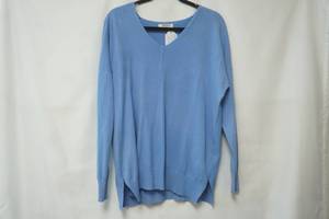 lot 349 image: Zenana Light Blue Long Sleeve Knit Top Size L.