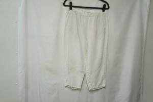 lot 362 image: J. Jill Size S. White Capris
