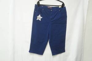 lot 366 image: NWT Gloria Vanderbilt 16W stretch navy blue capris