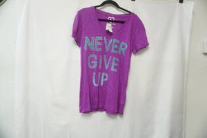 lot 369 image: NWT Live Love Dream purple v-neck t-shirt. Size XL