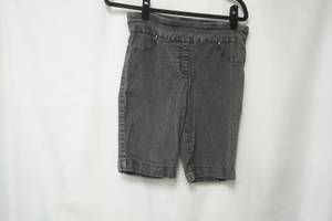 lot 382 image: Ruby Road 10P. Stretch pull-on jean shorts