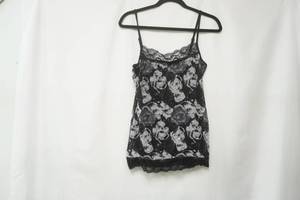 lot 383 image: Maurices Lace Black Floral tank