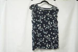 lot 394 image: Loft vintage soft size m. sleeveless navy blue and floral