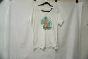 lot 398 image: Life is Good Crusher Tee. Size L. New Condition