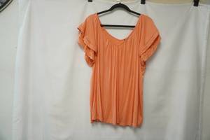 lot 401 image: Ann Taylor Size XL blouse