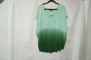 lot 402 image: White House Black Market. Size XL Blouse