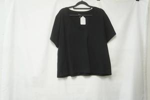 lot 403 image: Athleta Size XL. Black v-neck