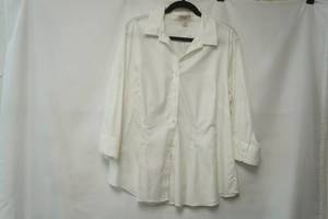 lot 410 image: Coldwater Creek. Size 1X. White Button-Up Shirt