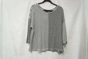 lot 413 image: Tribal Knit Size XL Blouse