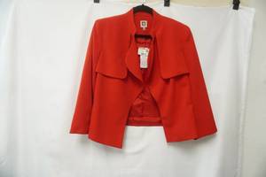 lot 424 image: NWT Anne Klein SIze 12 Red Blazer
