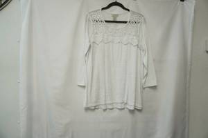 lot 447 image: Status by Chenault Size L white blouse