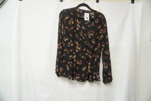 lot 461 image: OVS size EUR 44 Blouse.
