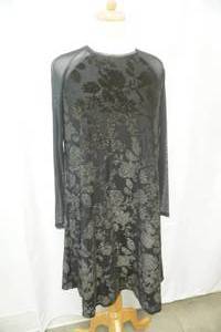 lot 492 image: Rachel Roy Floral Shimmer Mini Dress. Size M