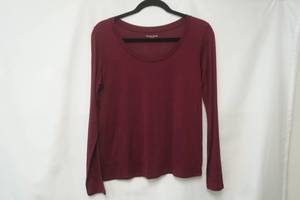 lot 496 image: Eileen Fisher size XS long sleeve burgundy