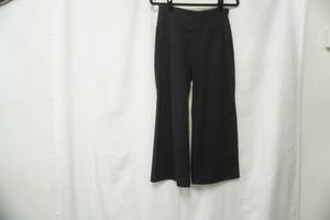 lot 529 image: Tek Gear size L. high waist, wide leg capri yoga pants (new condition)