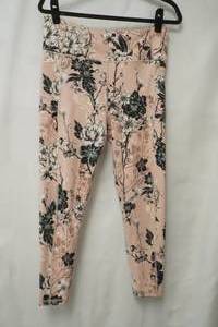 lot 535 image: Victorias Secret Size 12-14 Floral Print Leggings