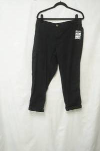 lot 537 image: NWT Sonoma Size 14 Black Capri