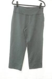lot 556 image: Lands End Size M yoga Pants