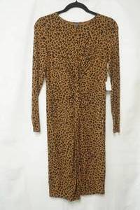 lot 653 image: NWT Old Navy Maternity size M Leopard Print Dress