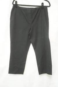 lot 662 image: Alfanti Size 12 Black Capri