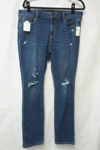 lot 677 image: NWT Old Navy Jeans SIze 14