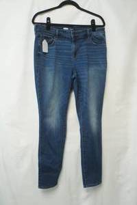 lot 679 image: Old Navy Size 14 Pop Icon Skinny Jeans