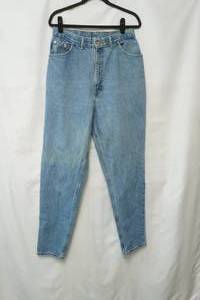 lot 685 image: Vintage Chic Jeans Size 16