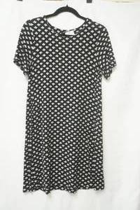 lot 720 image: LOft Black  White knit dress size MP