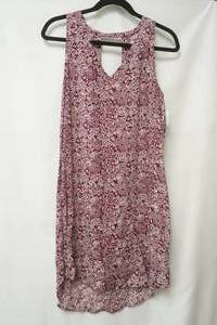 lot 743 image: NWT Old Navy dress size