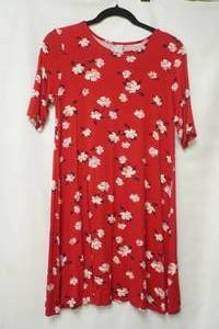 lot 750 image: Old Navy red print dress size M