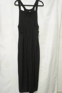 lot 752 image: Black Jumpsuit size L