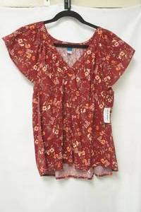 lot 757 image: NWT Old Navy Maroon Floral print blouse size L