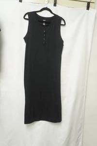 lot 762 image: Sonoma Black sleeveless dress size L
