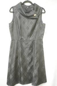 lot 782 image: Tahari Arthur Levine Dress , black size 10