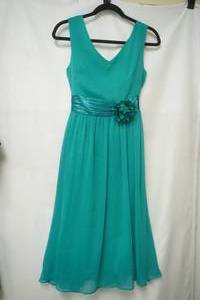 lot 785 image: Boss Dream Sleeveless v neck mid dress size 16