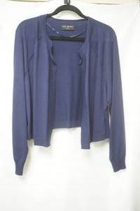 lot 791 image: Lane Bryant Sweater size 1820