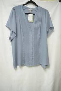 lot 796 image: NWT H&M blue pleated blouse size xxl