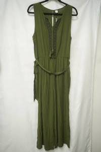 lot 806 image: NWT Green Jumpsuit old Navy size L