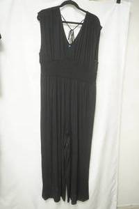lot 808 image: NWT Old Navy Black JUmpsuit size Xl