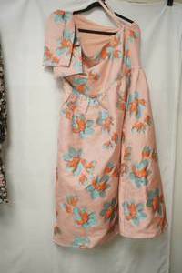 lot 817 image: NWT Abbey Glass Off the shoulder floral dress,size xl