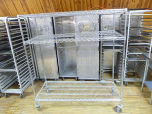 lot 17 image: 3-Tier Wire Shelving
