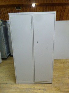 lot 38 image: Steelcase Storage Cabinet