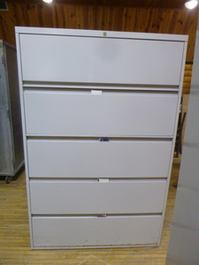 lot 41 image: 5-Drawer Lateral File Cabinet