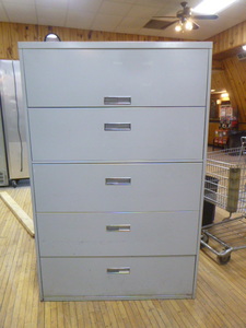 lot 43 image: 5-Drawer Lateral File Cabinet