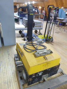 lot 47 image: Dane Technologies PowerPal CM Power Assist Vehicle