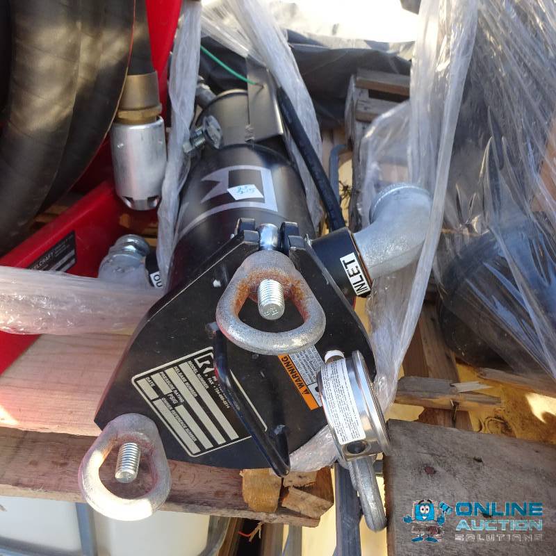 lot 25 image: Fuel filter