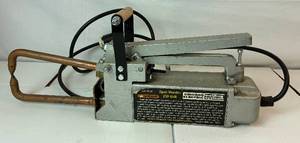 lot 33 image: Chicago Electric Welding Systems Spot Welder Model 45690