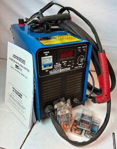lot 8 image: Chicago Electric Welding Systems Inverter Air Plasma Cutter Model 95136 with 6 Boxes of Cutting Tips